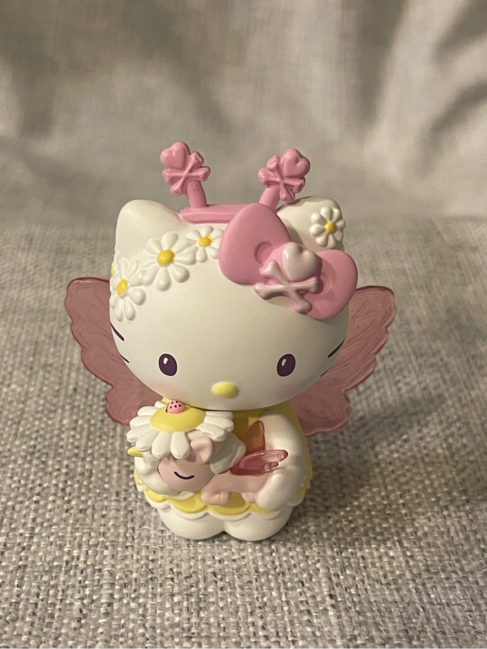 tokidoki X Hello Kitty And Friends Butterfly Garden Box Figure - Hello Kitty